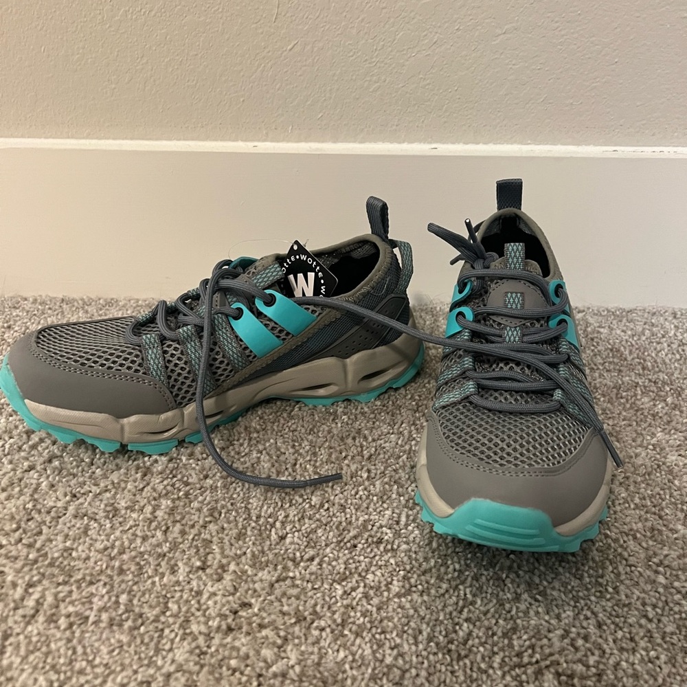 MAINCH Women’s Hiking Water Shoes - 7.5 - New in Box